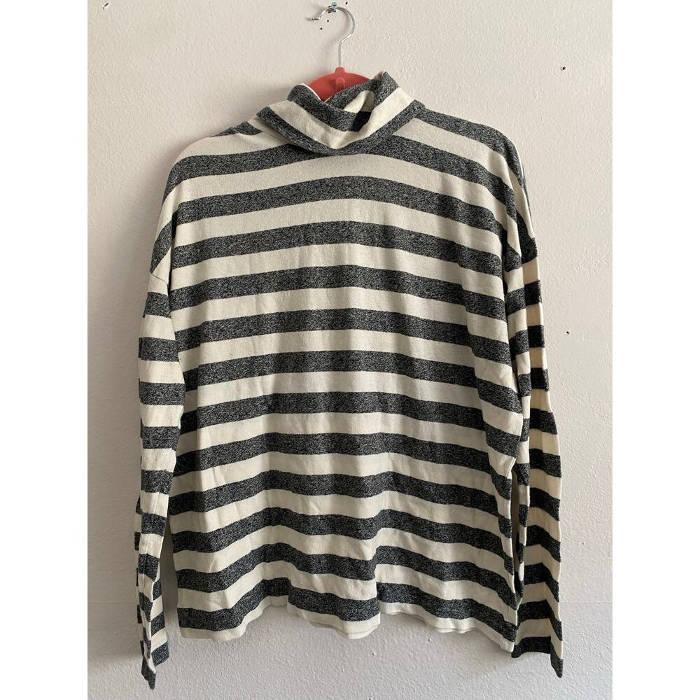 J. Crew white heather grey striped long sleeve shirt